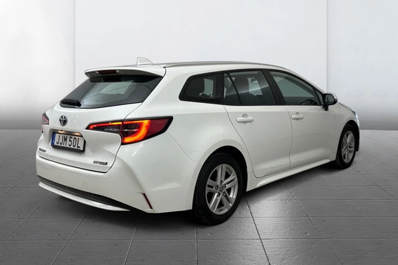 Toyota Corolla Touring Sports Hybrid Kamera Rattvärme Adaptiv Farthållare MOMS 122hk – bild 5 av 11