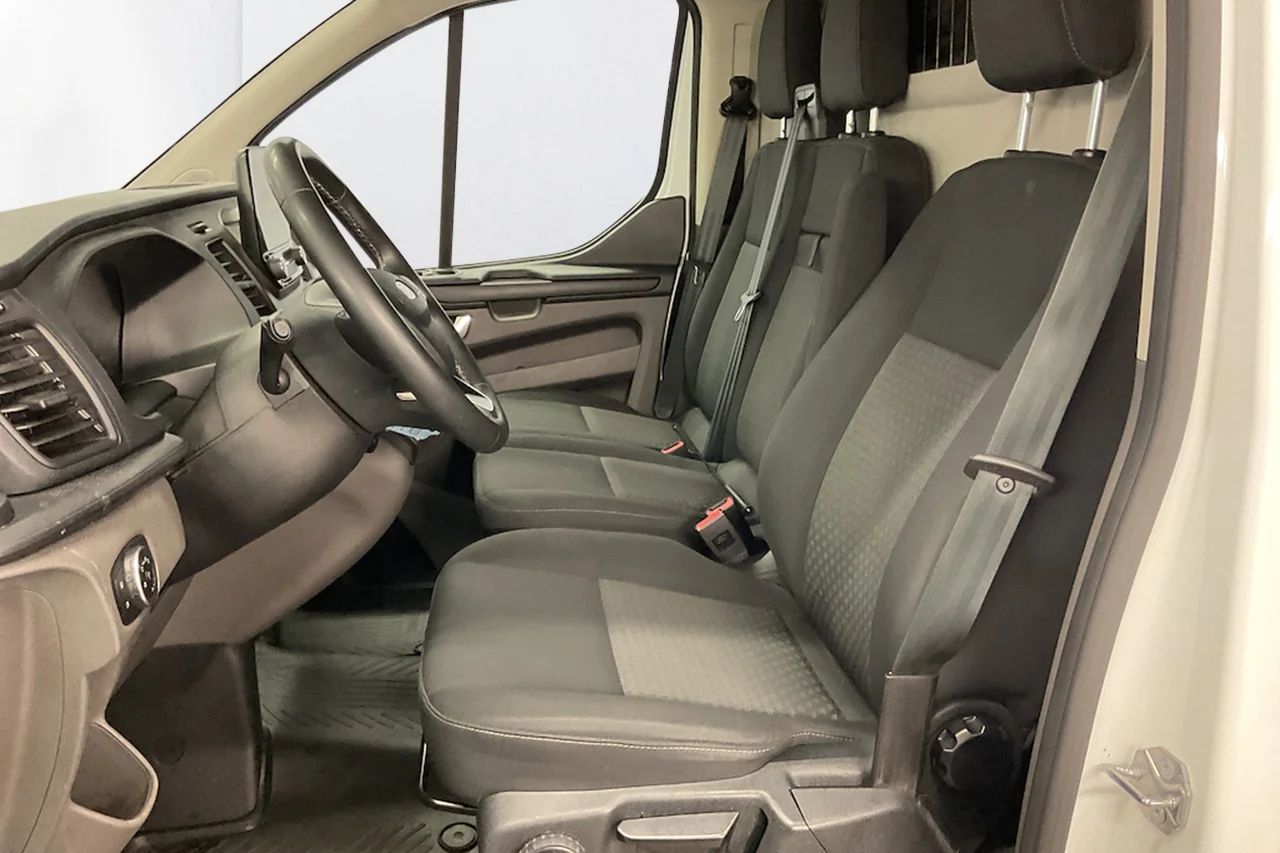 Ford Transit Custom 280 2.0 L1 Automat 2xSidodörr 3-sits P-Sensorer MOMS 130hk – bild 8 av 12
