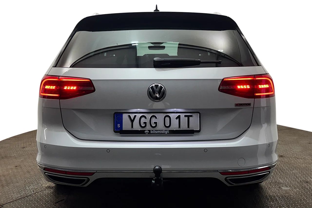 Volkswagen Passat SC 2.0 TDI 4M GT R-Line Drag Läder Kamera Värmare Cockpit – bild 6 av 37