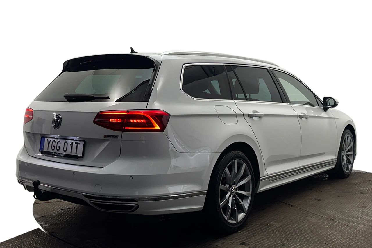 Volkswagen Passat SC 2.0 TDI 4M GT R-Line Drag Läder Kamera Värmare Cockpit – bild 5 av 37