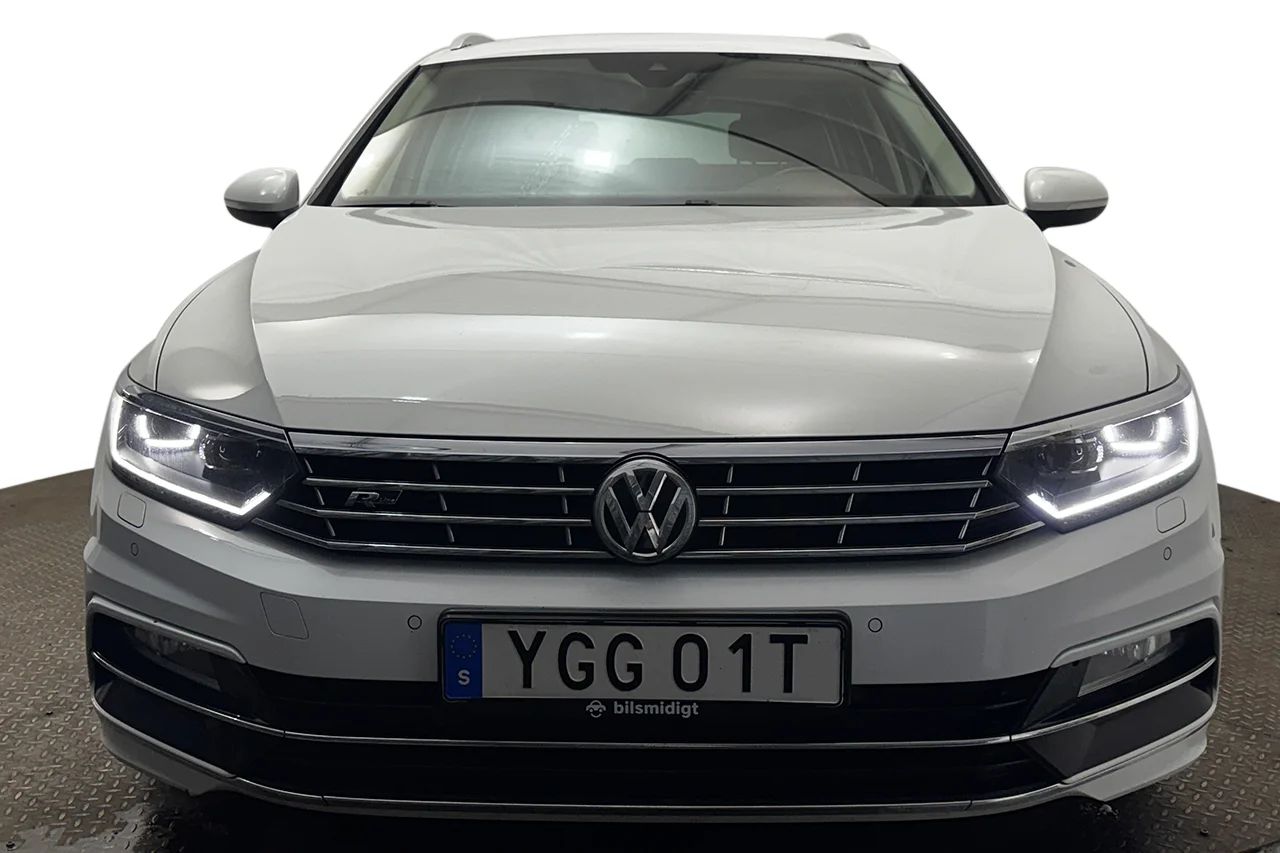 Volkswagen Passat SC 2.0 TDI 4M GT R-Line Drag Läder Kamera Värmare Cockpit – bild 2 av 37