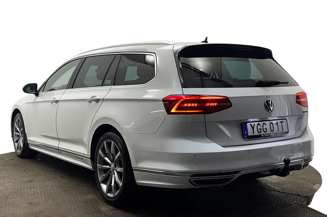 Volkswagen Passat SC 2.0 TDI 4M GT R-Line Drag Läder Kamera Värmare Cockpit – bild 8 av 37