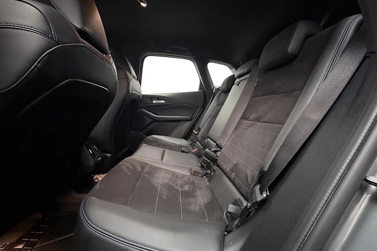 BMW 225e xDrive Active Tour M Sport P-Klimat Navi Kamera MOMS 245hk – bild 13 av 41