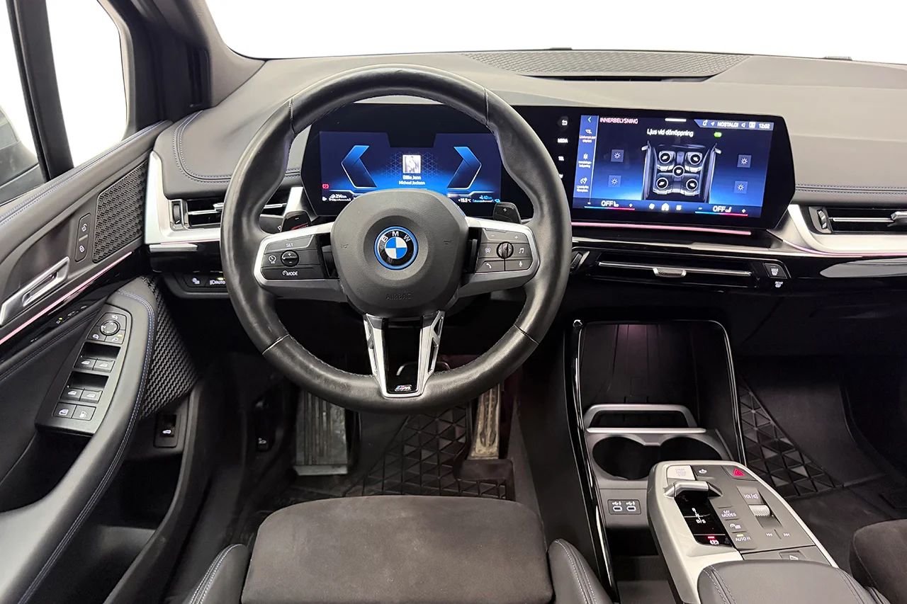 BMW 225e xDrive Active Tour M Sport P-Klimat Navi Kamera MOMS 245hk – bild 18 av 41