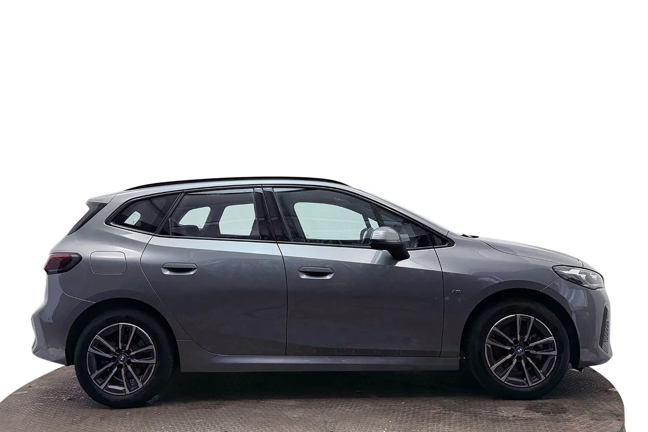 BMW 225e xDrive Active Tour M Sport P-Klimat Navi Kamera MOMS 245hk – bild 4 av 41