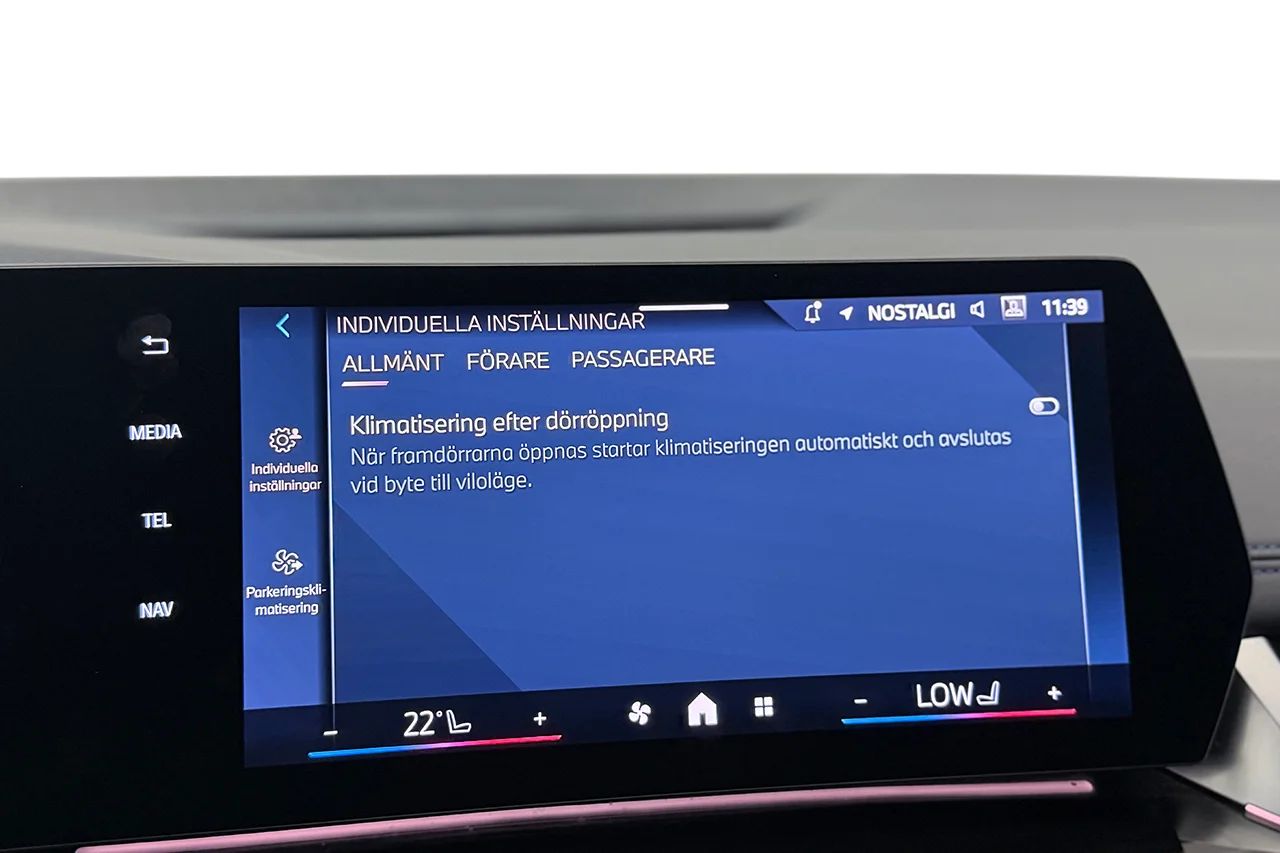 BMW 225e xDrive Active Tour M Sport P-Klimat Navi Kamera MOMS 245hk – bild 31 av 41