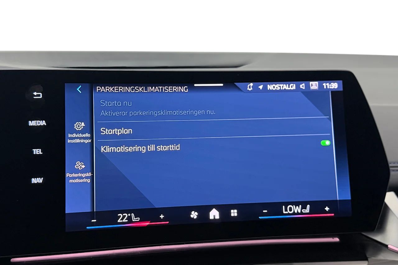 BMW 225e xDrive Active Tour M Sport P-Klimat Navi Kamera MOMS 245hk – bild 32 av 41
