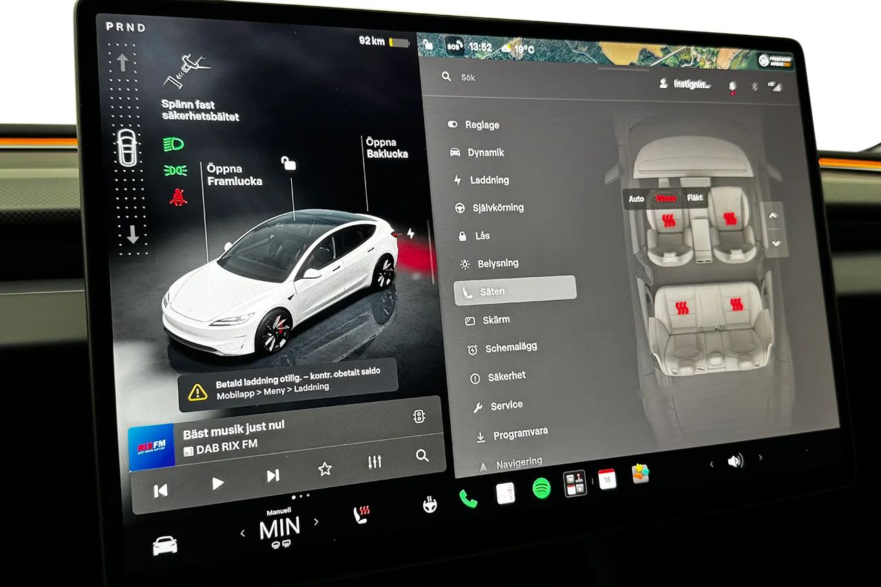 Tesla Model 3 Performance Pano Läder AI-Dator Värmare 627hk – bild 26 av 38