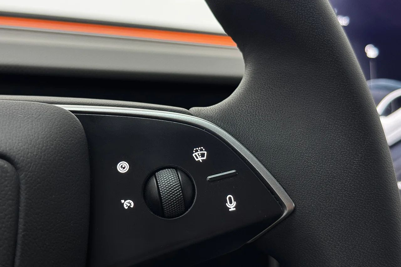 Tesla Model 3 Performance Pano Läder AI-Dator Värmare 627hk – bild 20 av 38