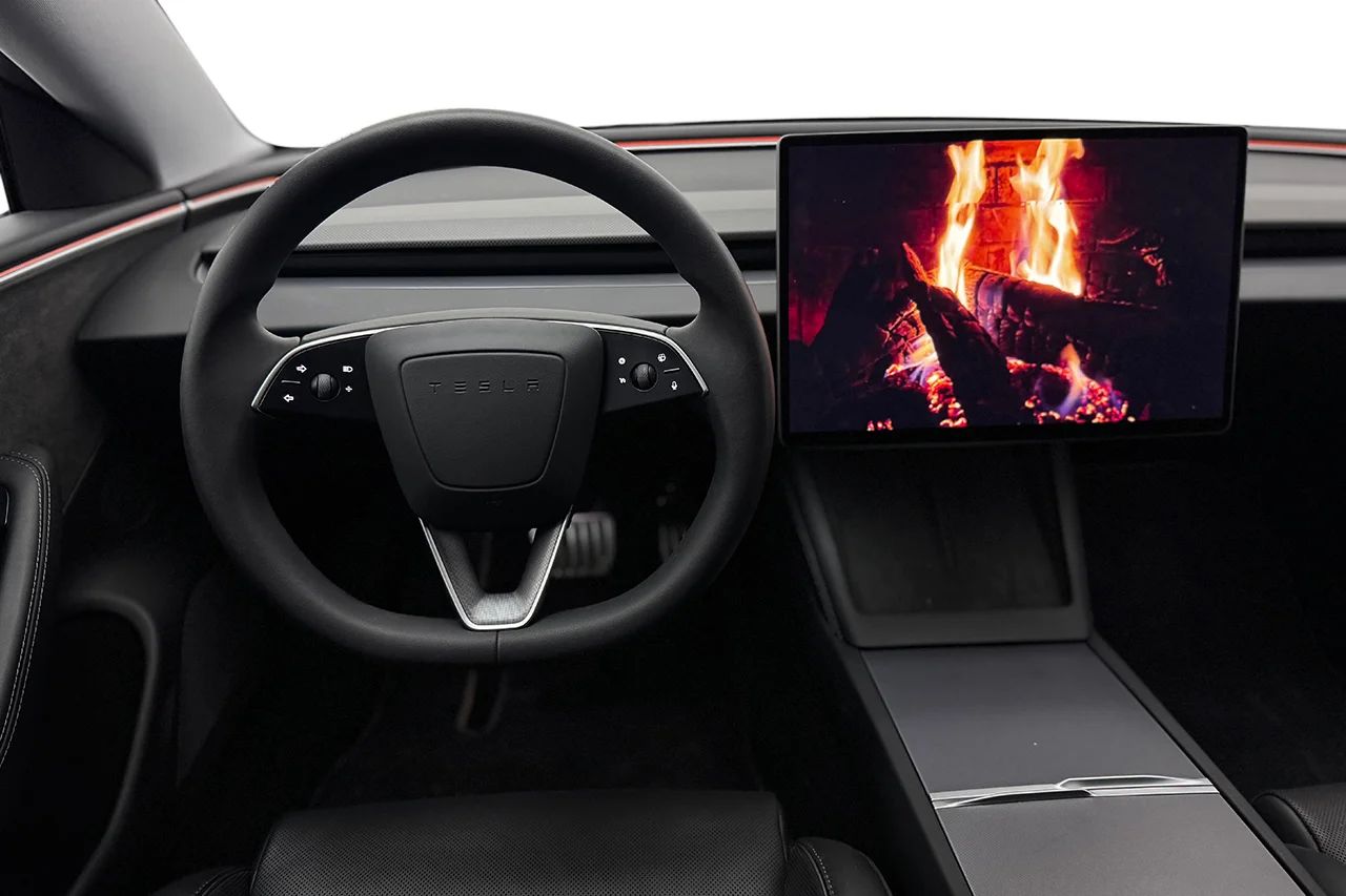Tesla Model 3 Performance Pano Läder AI-Dator Värmare 627hk – bild 18 av 38