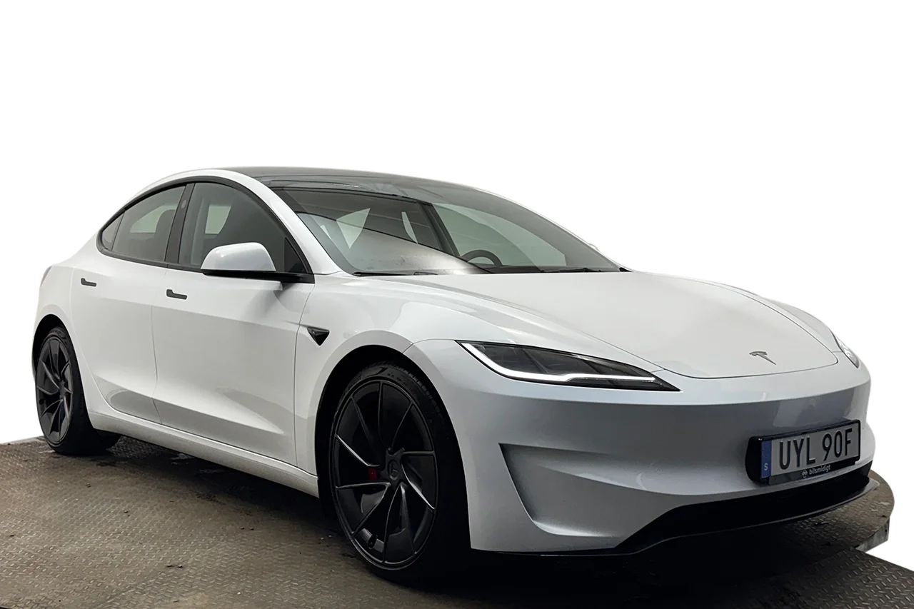 Tesla Model 3 Performance Pano Läder AI-Dator Värmare 627hk – bild 3 av 38