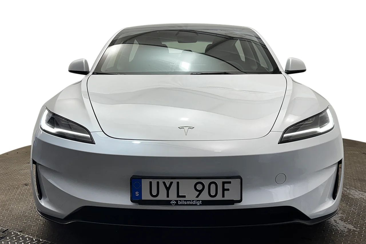 Tesla Model 3 Performance Pano Läder AI-Dator Värmare 627hk – bild 2 av 38