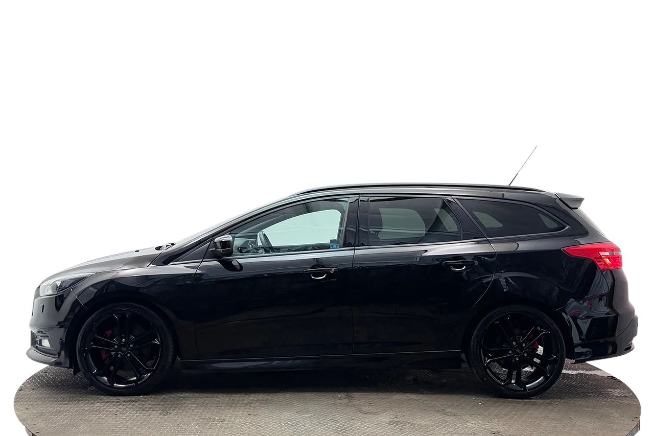 Ford Focus ST Kombi Automat Läder Elsäte Keyless Filassist 185hk – bild 9 av 32