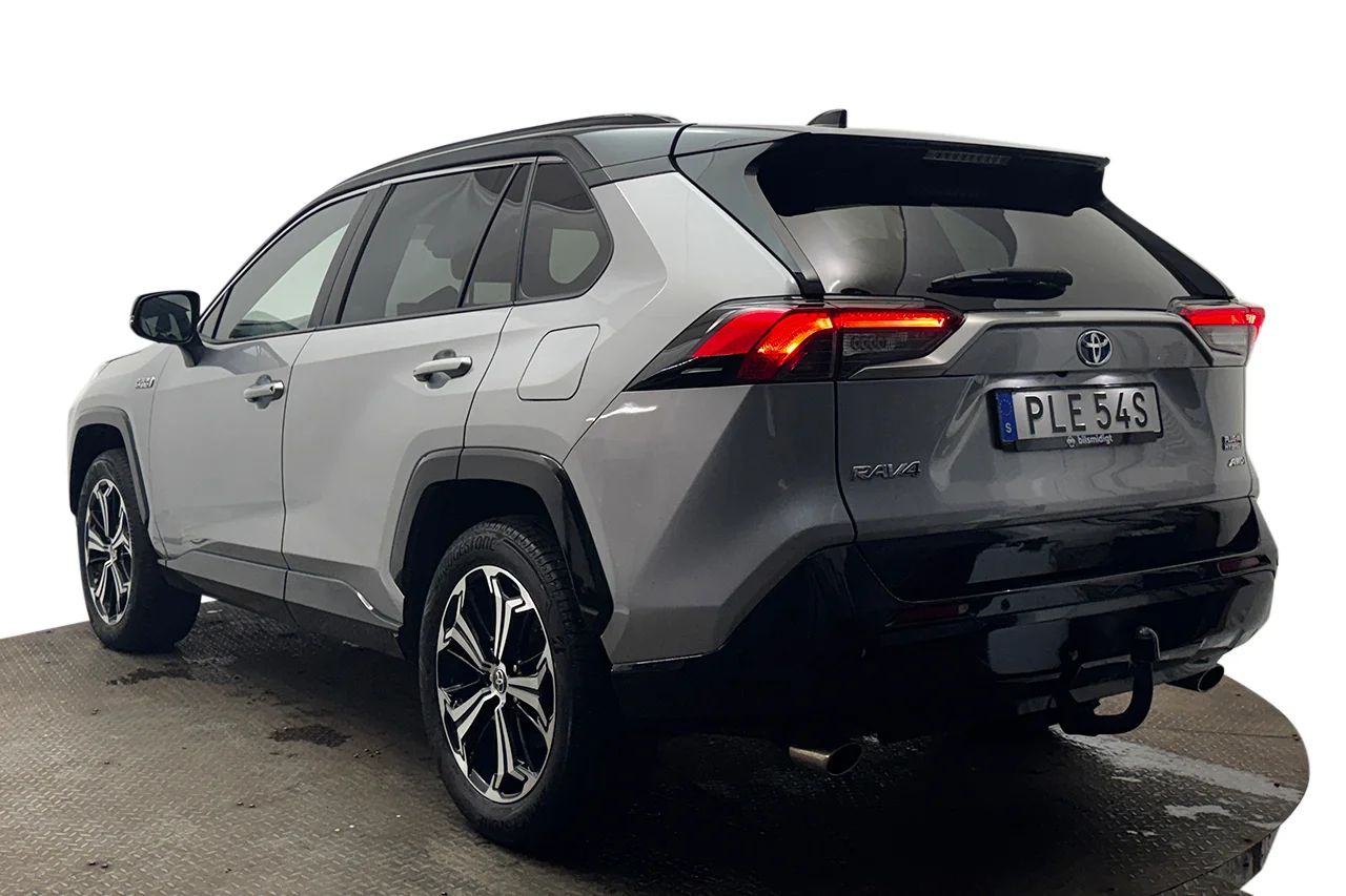 Toyota RAV4 Plug-in Hybrid Plug-in Drag HeadUp Cockpit Navi 360° Läder 306hk – bild 8 av 37