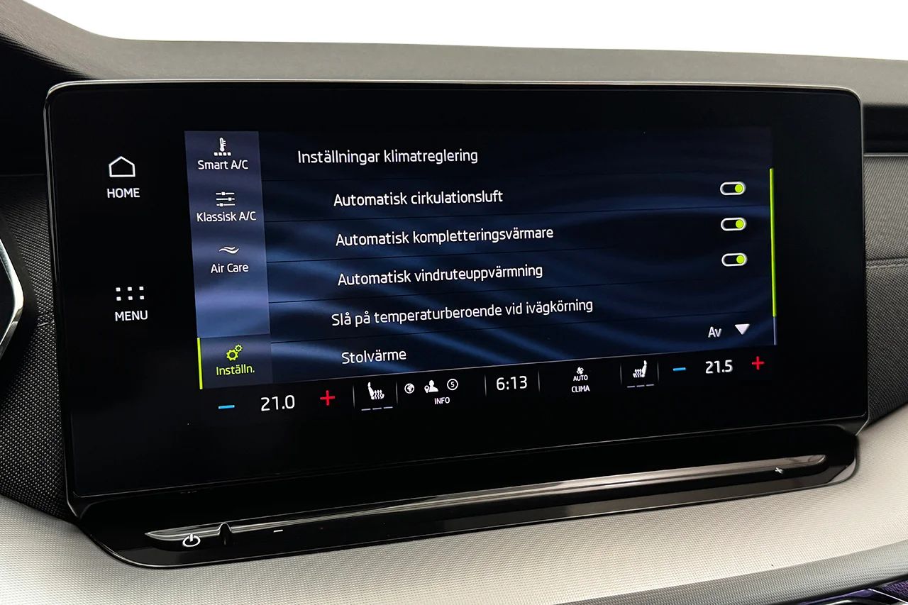 Skoda Octavia Kombi 2.0 TDI Automat Style Massage Kamera Värmare MOMS 150hk – bild 28 av 42