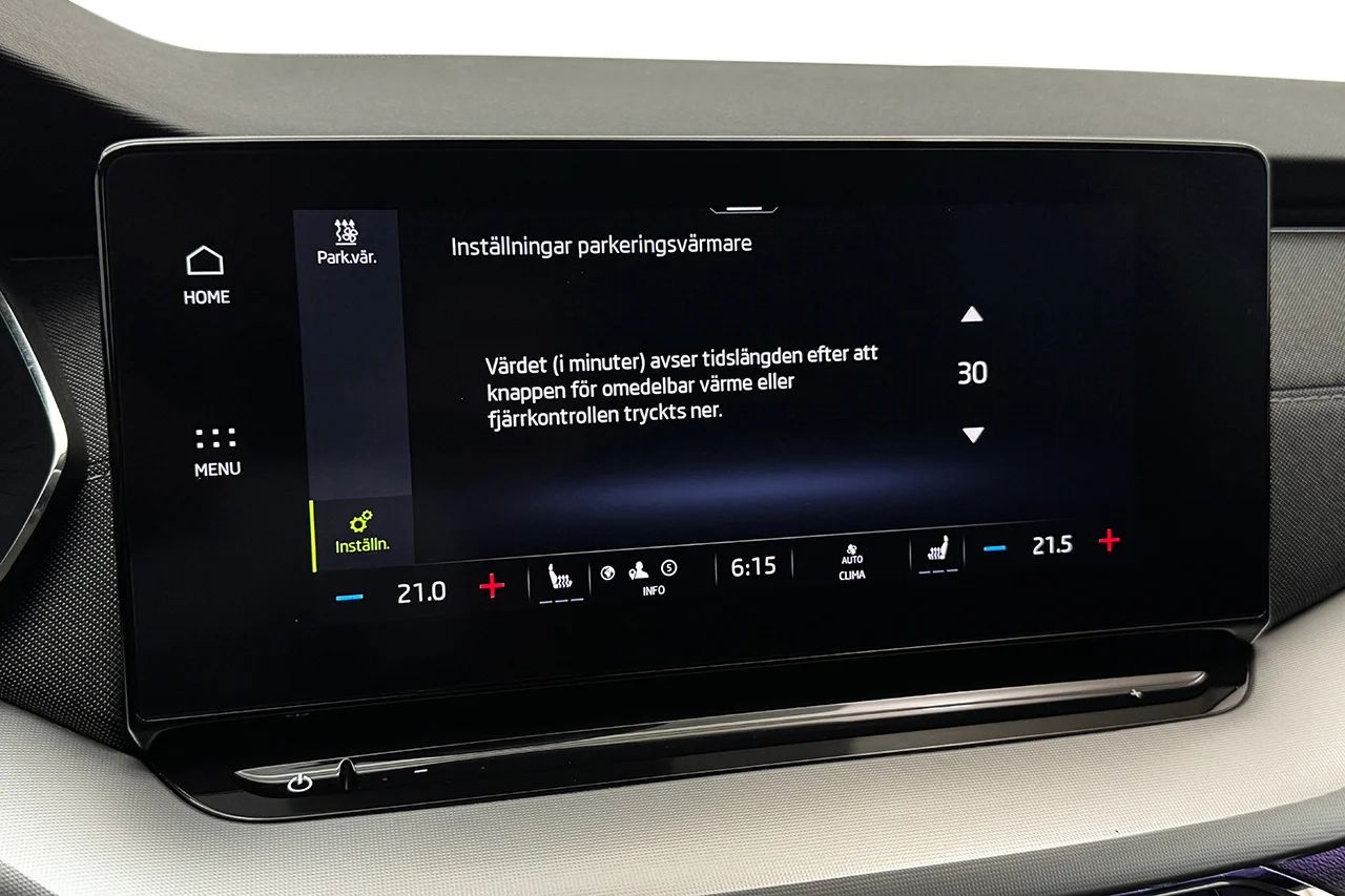 Skoda Octavia Kombi 2.0 TDI Automat Style Massage Kamera Värmare MOMS 150hk – bild 30 av 42