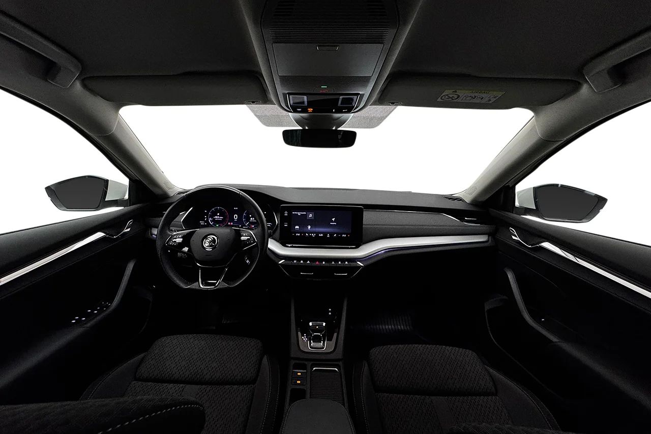 Skoda Octavia Kombi 2.0 TDI Automat Style Massage Kamera Värmare MOMS 150hk – bild 16 av 42