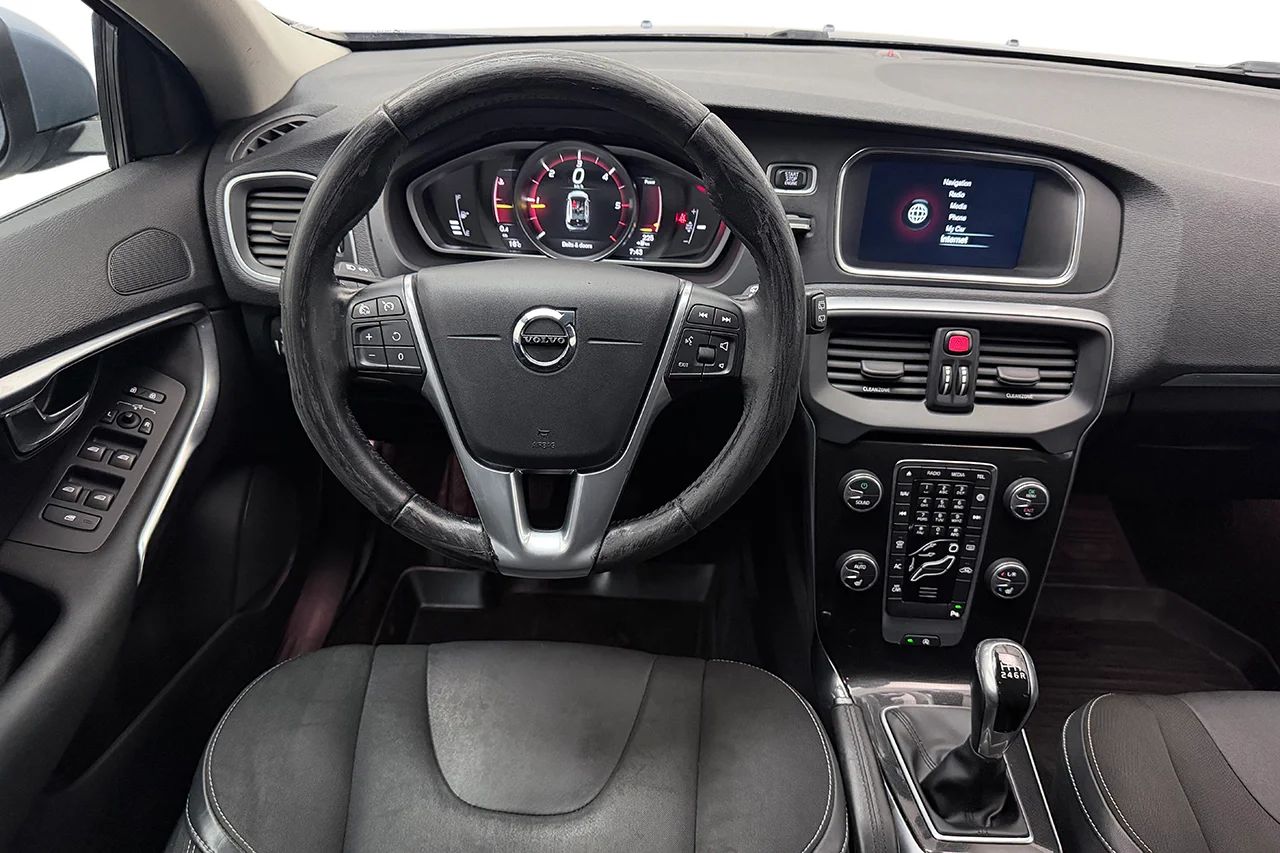 Volvo V40 D2 Business Advanced Värmare P-Sensorer Fullservad@Volvo 120hk – bild 17 av 26