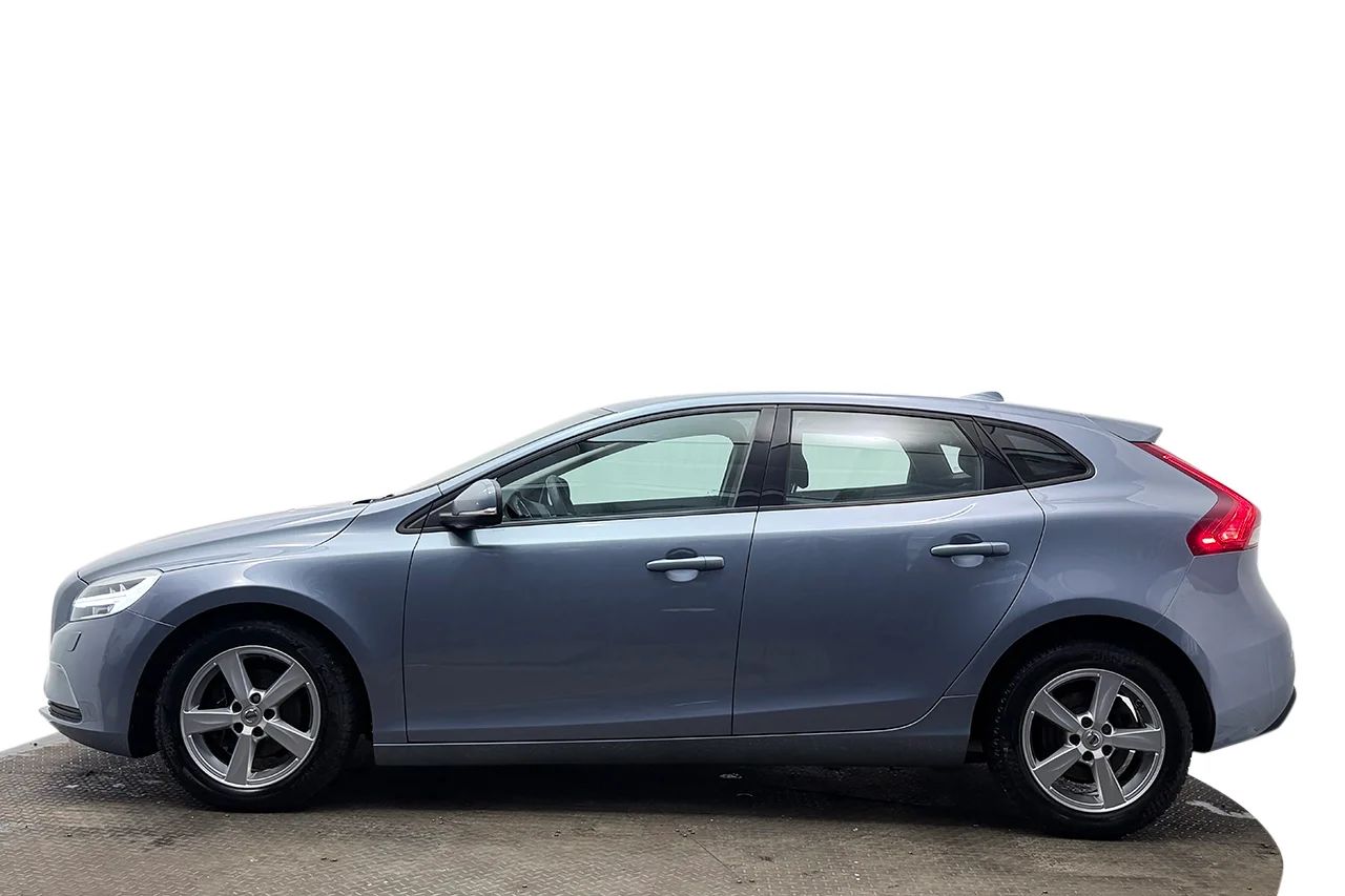 Volvo V40 D2 Business Advanced Värmare P-Sensorer Fullservad@Volvo 120hk – bild 9 av 26