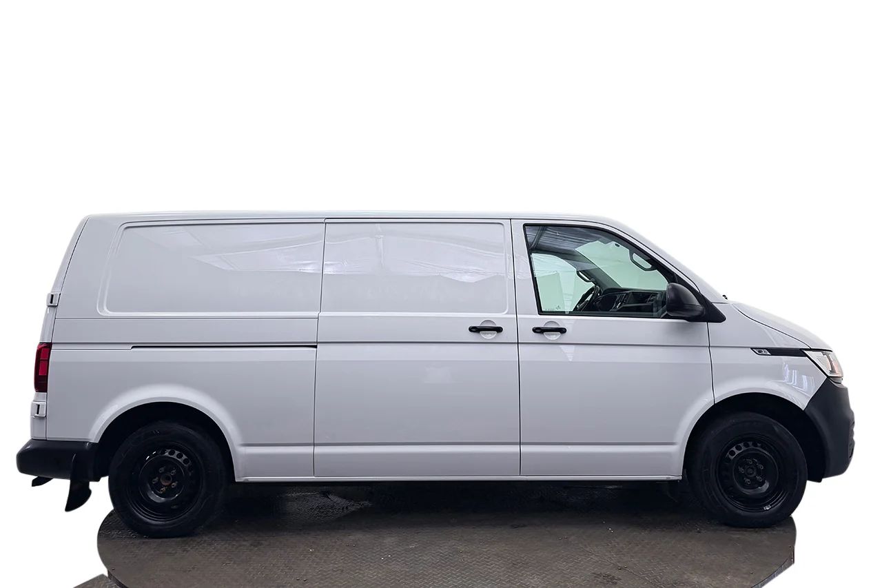 Volkswagen Transporter T30 2.0 TDI L2 Drag Inredd Kamera Värmare MOMS 150hk – bild 4 av 28