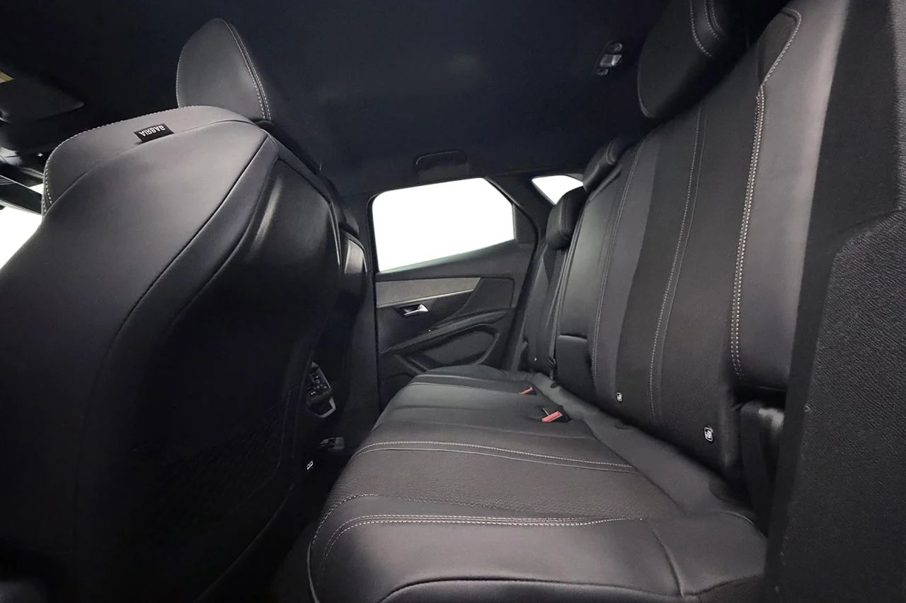 Peugeot 3008 1.2 PureTech GT Navi Kamera Delläder Cockpit MOMS 130hk – bild 11 av 33