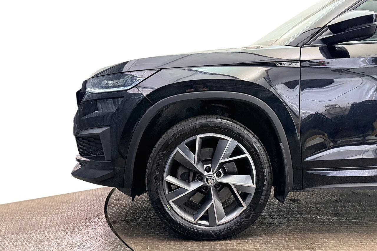 Skoda Kodiaq 2.0 TDI 4x4 Sportline Drag Värmare CANTON Stolminne MOMS 200hk – bild 9 av 40