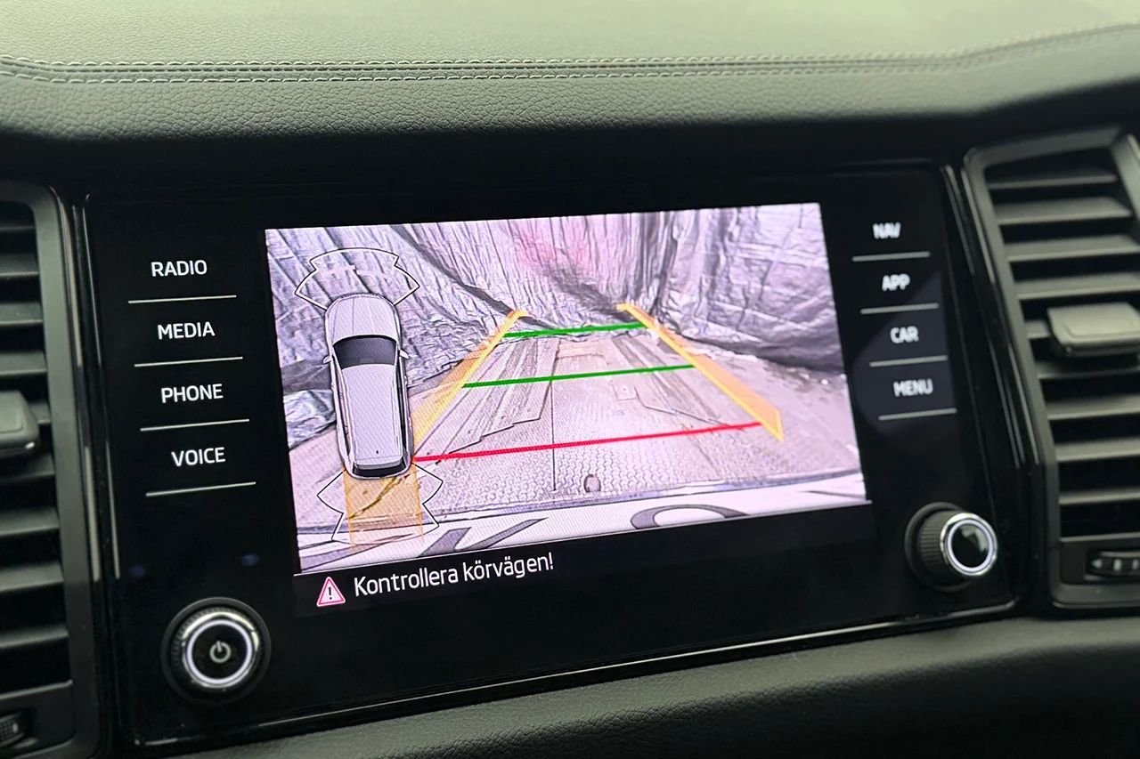 Skoda Kodiaq 2.0 TDI 4x4 Sportline Drag Värmare CANTON Stolminne MOMS 200hk – bild 21 av 40
