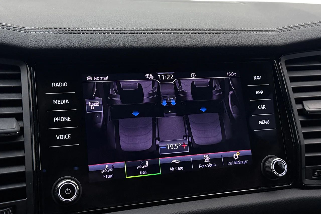 Skoda Kodiaq 2.0 TDI 4x4 Sportline Drag Värmare CANTON Stolminne MOMS 200hk – bild 25 av 40