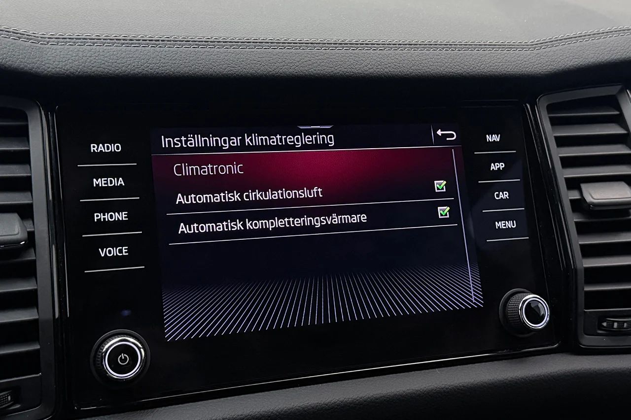 Skoda Kodiaq 2.0 TDI 4x4 Sportline Drag Värmare CANTON Stolminne MOMS 200hk – bild 28 av 40