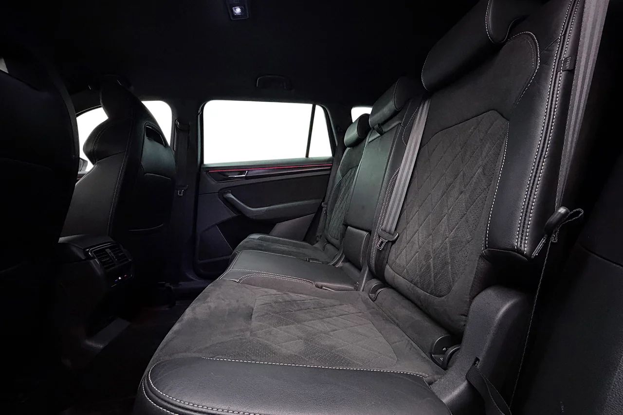 Skoda Kodiaq 2.0 TDI 4x4 Sportline Drag Värmare CANTON Stolminne MOMS 200hk – bild 13 av 40