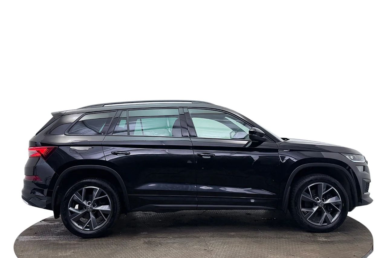 Skoda Kodiaq 2.0 TDI 4x4 Sportline Drag Värmare CANTON Stolminne MOMS 200hk – bild 4 av 40