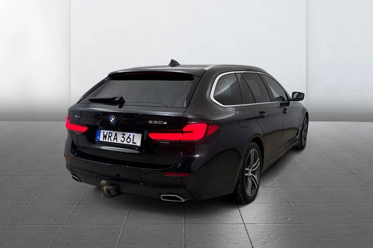BMW 530e xDrive Touring Inno Drag HUD 360° Sensatec Matrix 292hk – bild 5 av 13