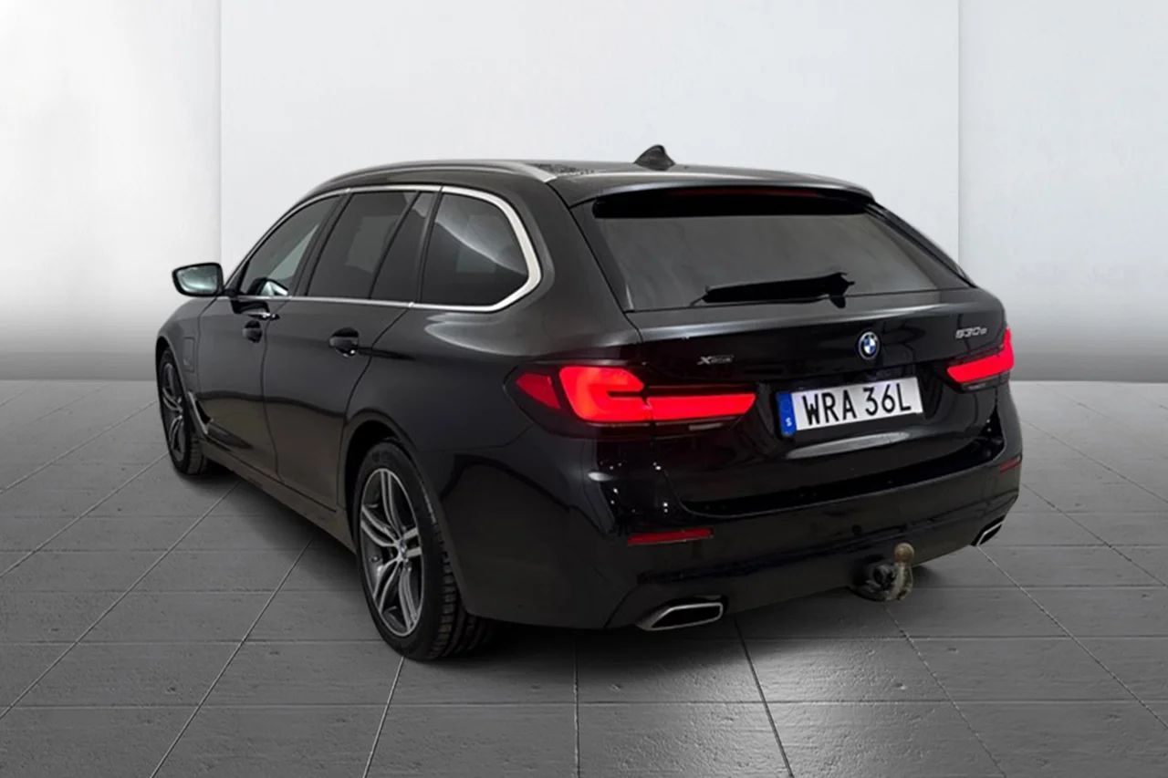 BMW 530e xDrive Touring Inno Drag HUD 360° Sensatec Matrix 292hk – bild 6 av 13