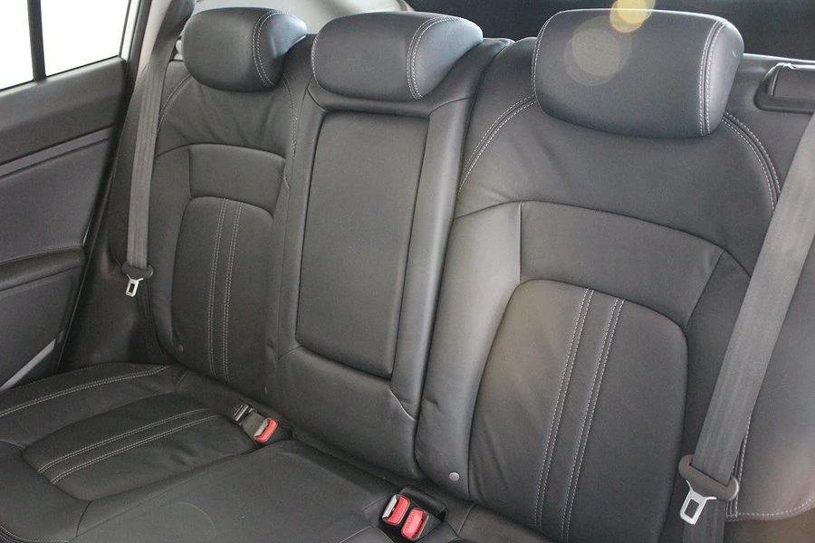 Kia Sportage 2.0 CRDi AWD EX Aut Läder Blåtand 184hk – bild 7 av 17