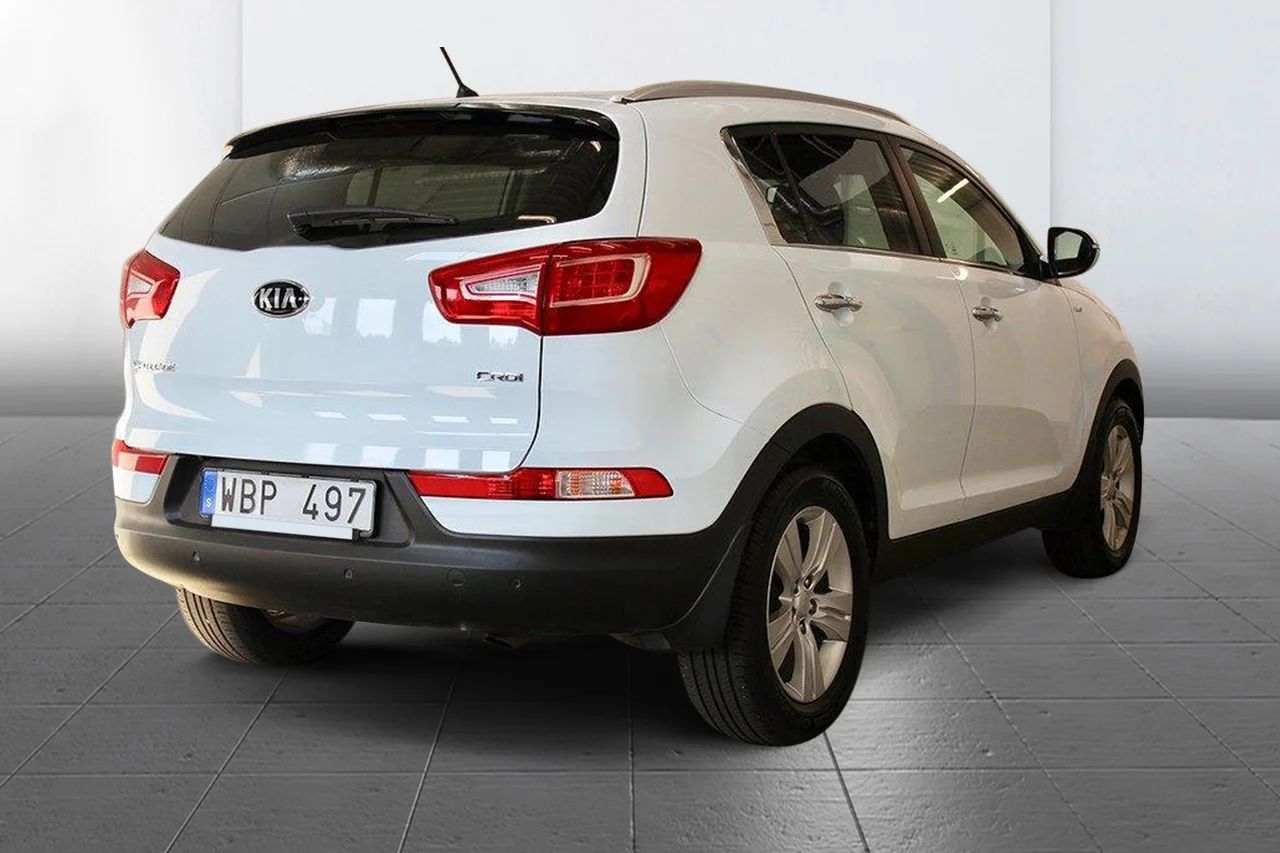 Kia Sportage 2.0 CRDi AWD EX Aut Läder Blåtand 184hk – bild 3 av 17