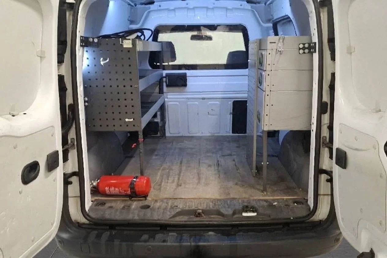 Renault Kangoo ZE 33 kWh Batteriköpt Drag Inredd Värmare MOMS – bild 9 av 10