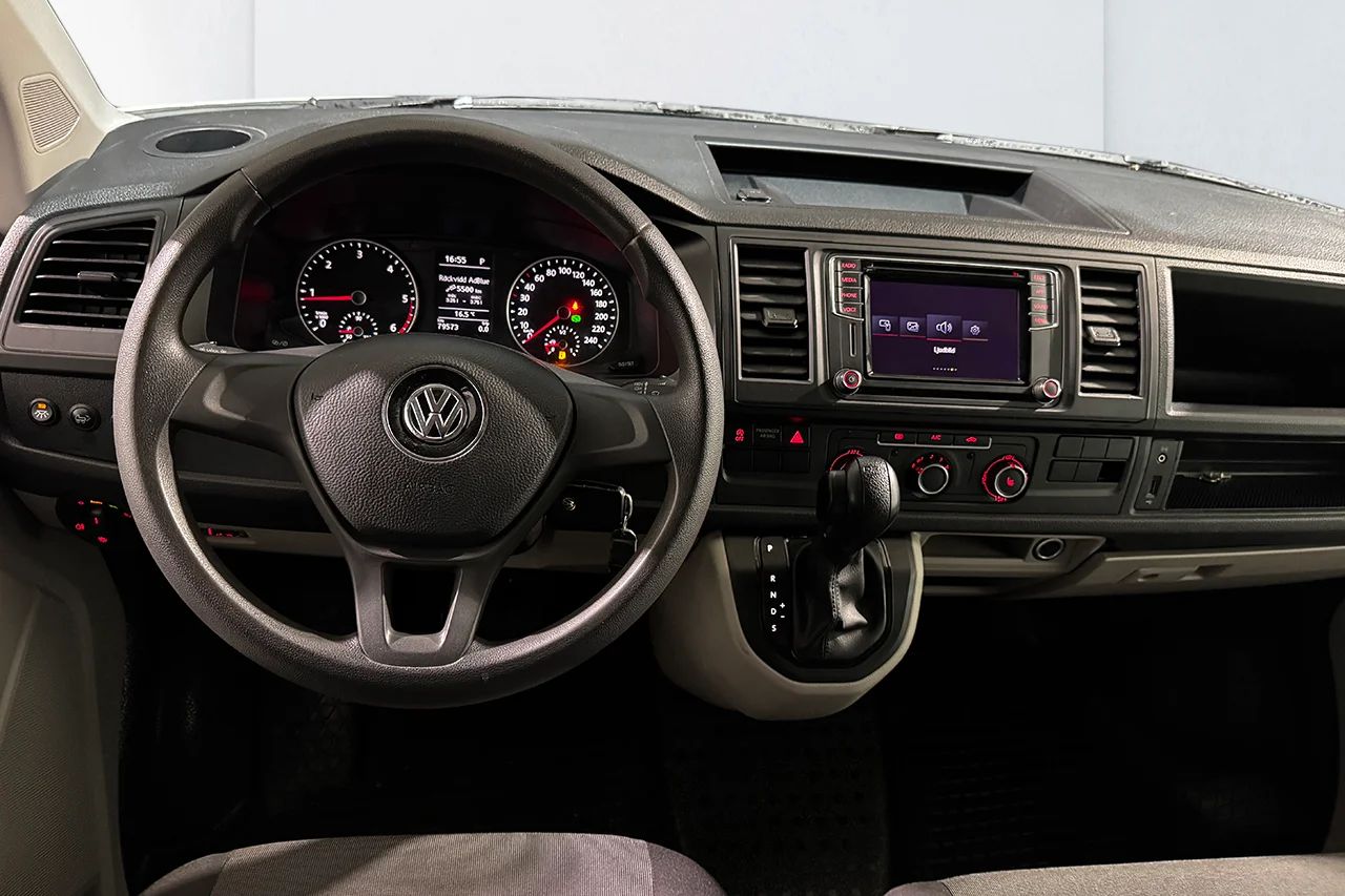 Volkswagen Transporter Chassi T30 2.0 TDI Aut Volymskåp BG-Lyft Värmare 3sits 150hk – bild 11 av 22