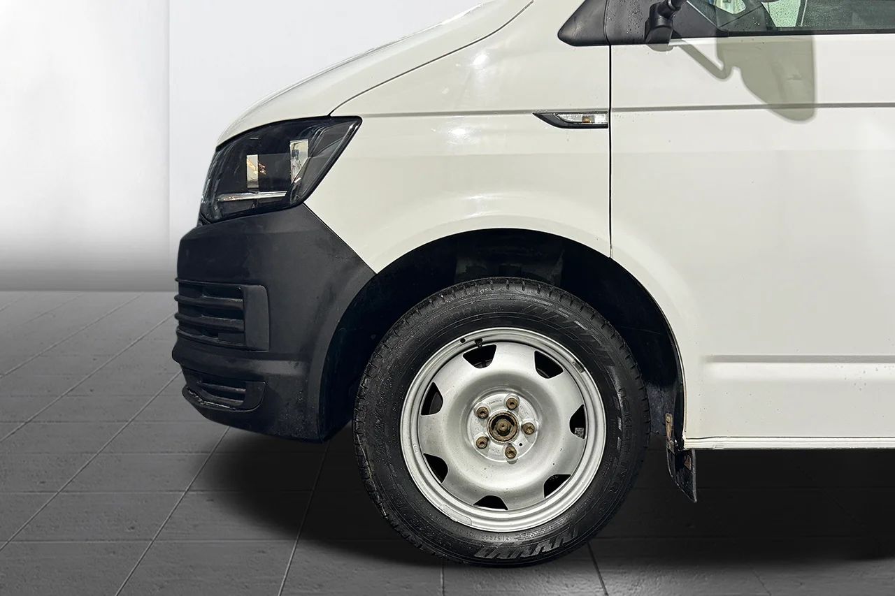 Volkswagen Transporter Chassi T30 2.0 TDI Aut Volymskåp BG-Lyft Värmare 3sits 150hk – bild 7 av 22