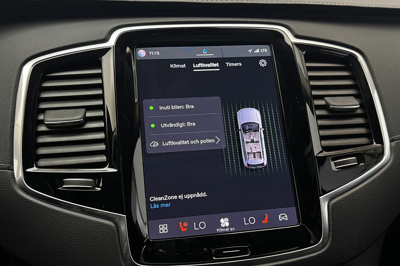 Volvo XC90 B5 AWD Ultimate Dark 7sits Pano Navi HUD 360° H/K 235hk – bild 30 av 37