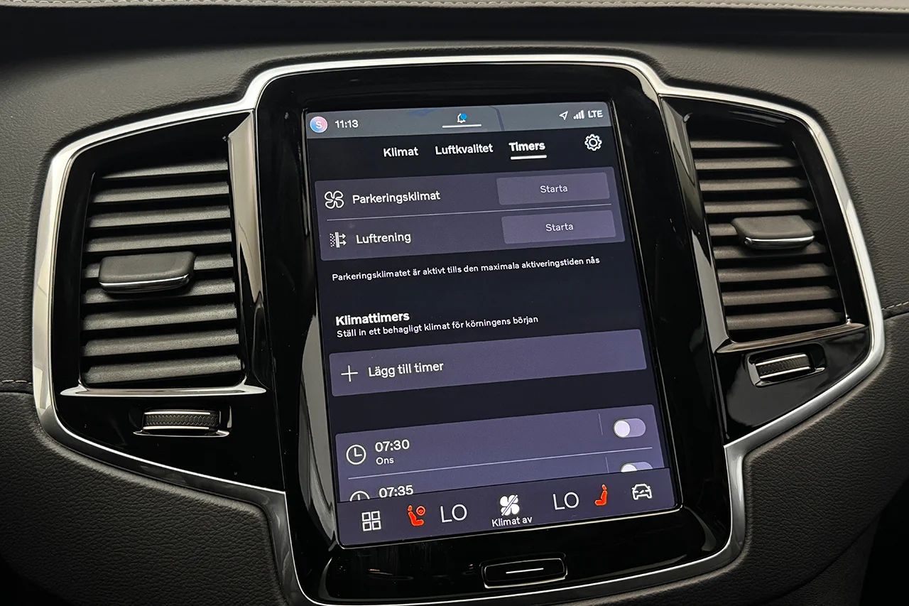 Volvo XC90 B5 AWD Ultimate Dark 7sits Pano Navi HUD 360° H/K 235hk – bild 31 av 37