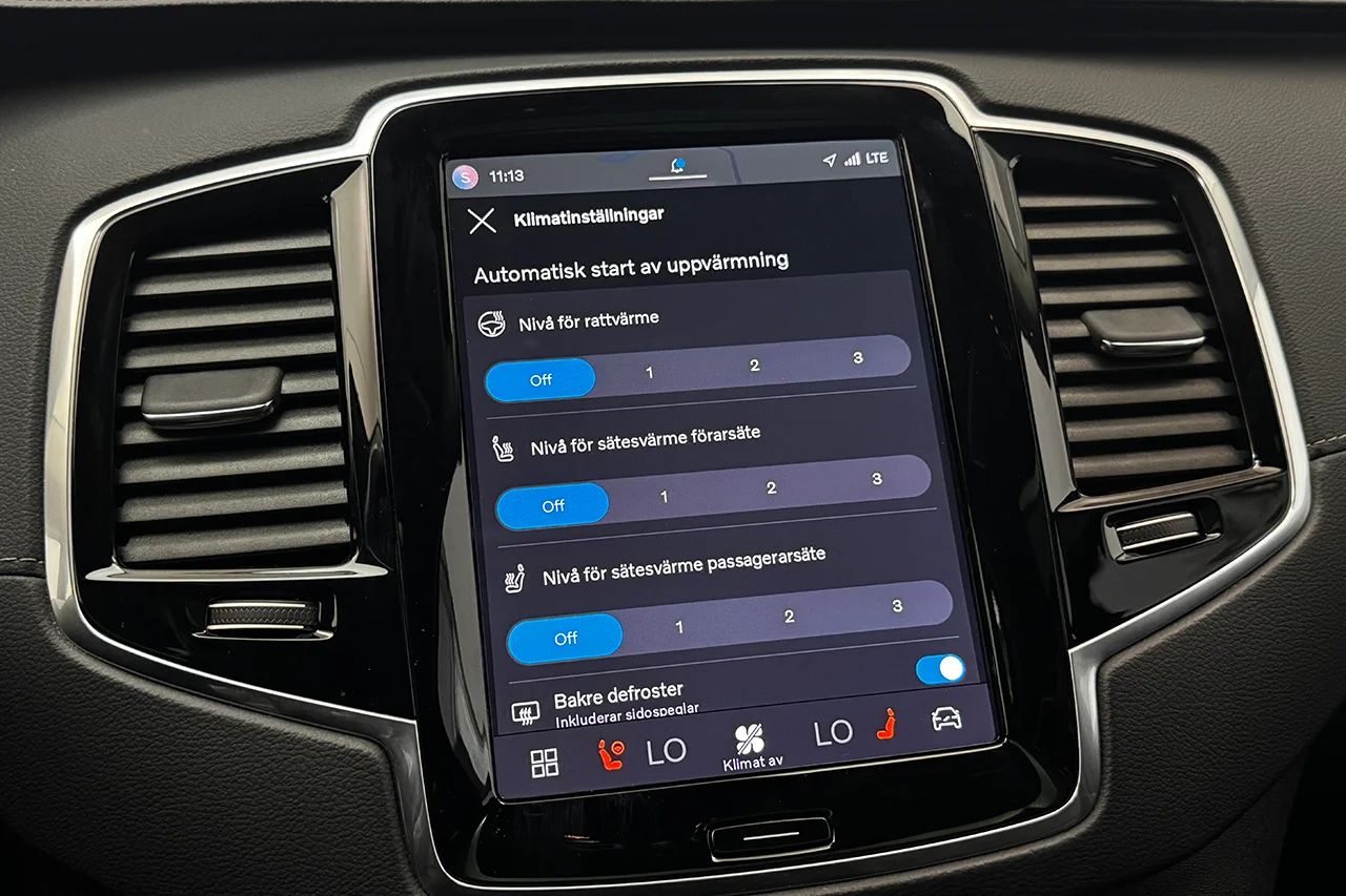 Volvo XC90 B5 AWD Ultimate Dark 7sits Pano Navi HUD 360° H/K 235hk – bild 32 av 37