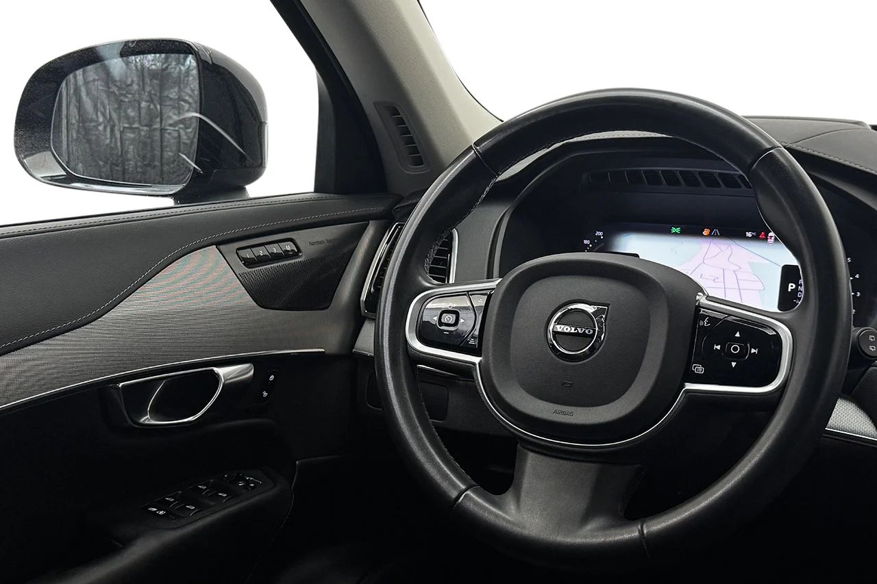 Volvo XC90 B5 AWD Ultimate Dark 7sits Pano Navi HUD 360° H/K 235hk – bild 20 av 37