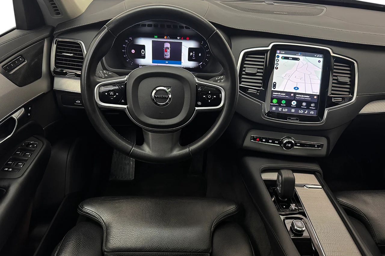 Volvo XC90 B5 AWD Ultimate Dark 7sits Pano Navi HUD 360° H/K 235hk – bild 22 av 37