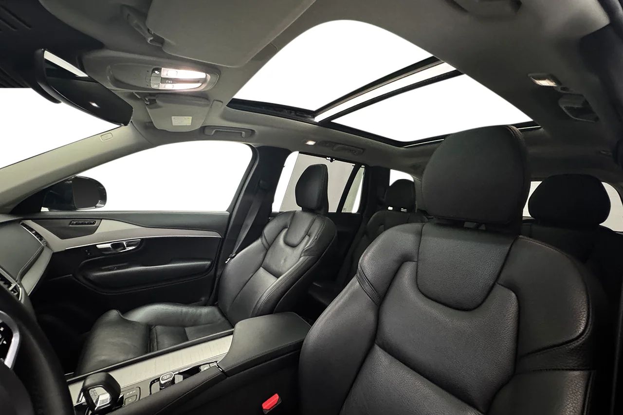 Volvo XC90 B5 AWD Ultimate Dark 7sits Pano Navi HUD 360° H/K 235hk – bild 13 av 37
