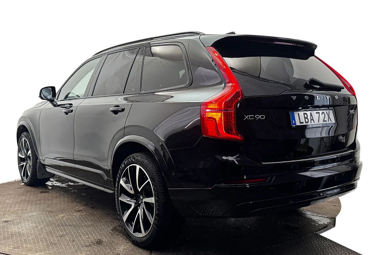 Volvo XC90 B5 AWD Ultimate Dark 7sits Pano Navi HUD 360° H/K 235hk – bild 8 av 37