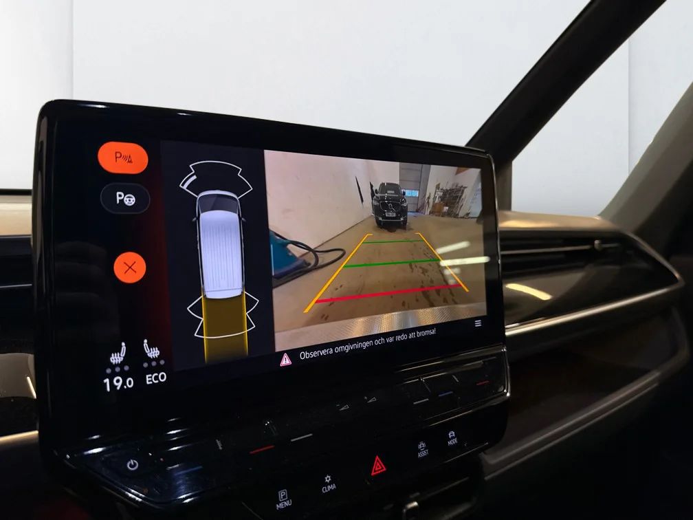 Volkswagen ID. Buzz 82 kWh Comfort Plus Pro Drag Kamera Keyless MOMS 204hk – bild 10 av 13