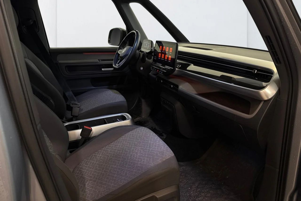 Volkswagen ID. Buzz 82 kWh Comfort Plus Pro Drag Kamera Keyless MOMS 204hk – bild 7 av 13