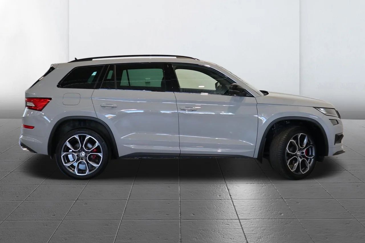 Skoda Kodiaq RS 2.0 TDI 4x4 Drag Läder Kamera Värmare 240hk – bild 4 av 14