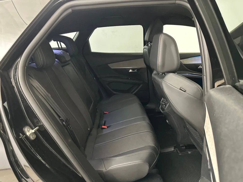 Peugeot 3008 1.2 PureTech GT Navi Kamera Delläder Cockpit MOMS – bild 8 av 10