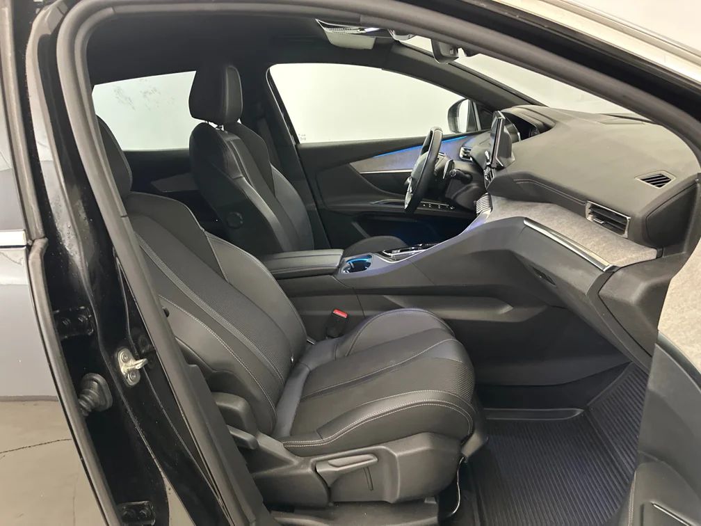 Peugeot 3008 1.2 PureTech GT Navi Kamera Delläder Cockpit MOMS – bild 7 av 10